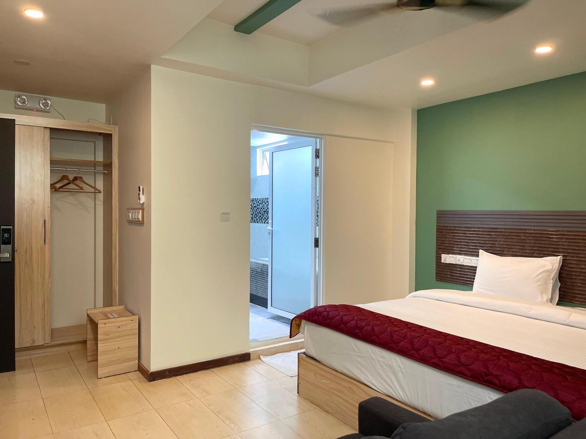 Ocean Cove Beach 훌루말레 외부 사진